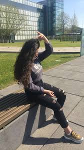 <em>Carlota. F</em>